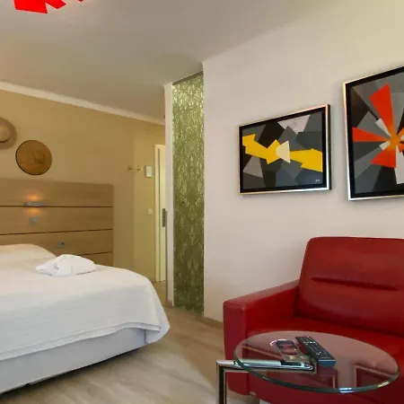 Bergland Hotel - Adults Only Σάλτσμπουργκ